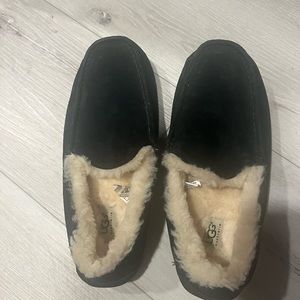 Black Ugg Slippers - Men Size 10